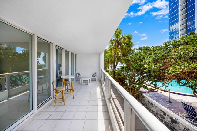 Photo - 1717 N Bayshore Dr Unidad ID1054121P