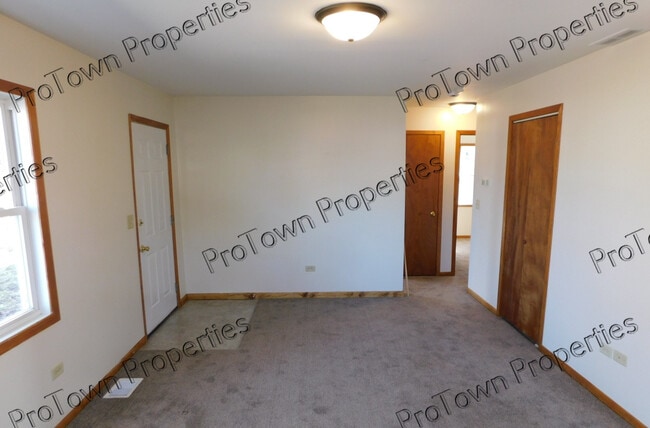 Photo - 208 Louis Rd