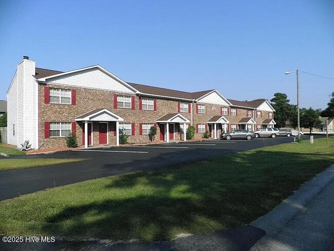 Photo - 121 Bonner Ave Townhome