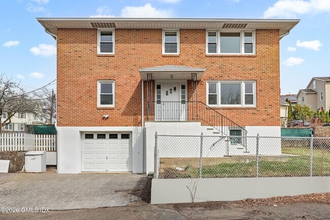 Building Photo - 2 Grange St Unit 1