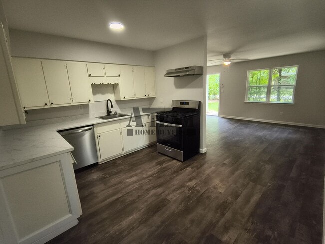 Photo - Cozy 2 Bed 1 Bath home for rent!