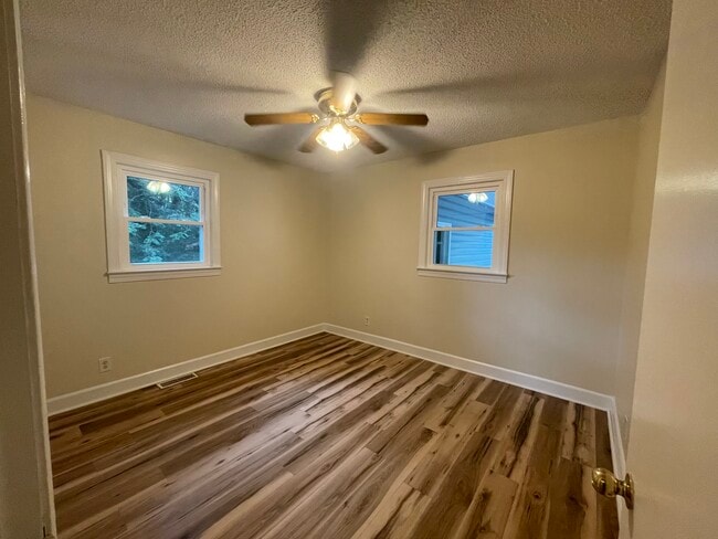 Photo - 122 Sizemore Ave