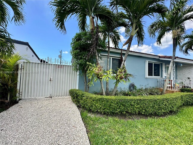 Photo - 6860 SW 27th St Apartment Unit 1