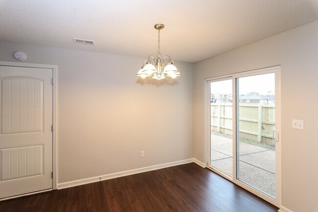 Photo - 9999 Chariden Dr