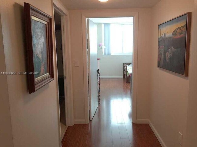 Photo - 1800 N Bayshore Dr Unit 1715