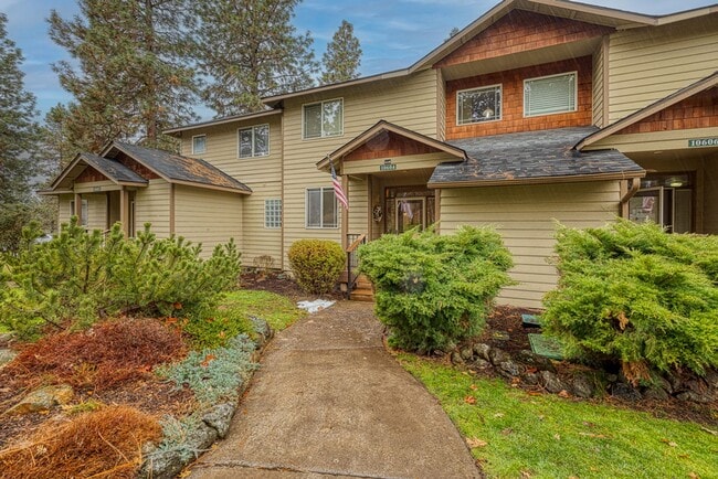 Photo - Fully Furnished Running Y Townhouse