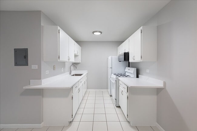 Photo - 5740 East Ave Unit 2D