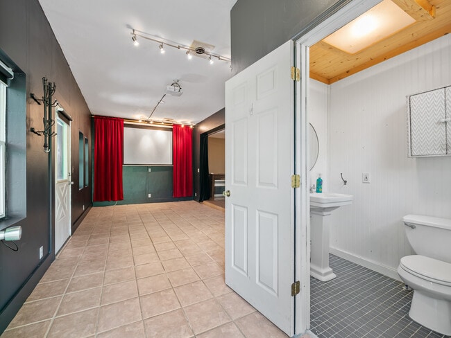 Photo - 1896 Highway 80 S