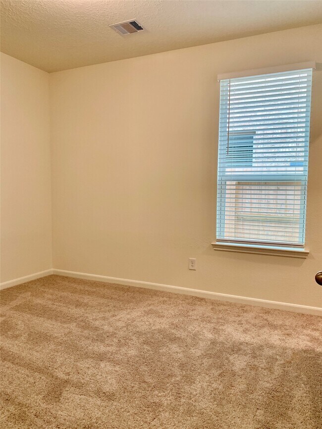 Photo - 2920 Grand Anse Dr