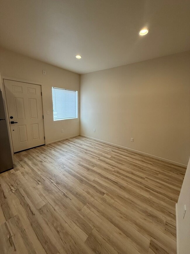 Photo - Stoltzfus-PM-026-0265 Unit 2221 Union Ave A