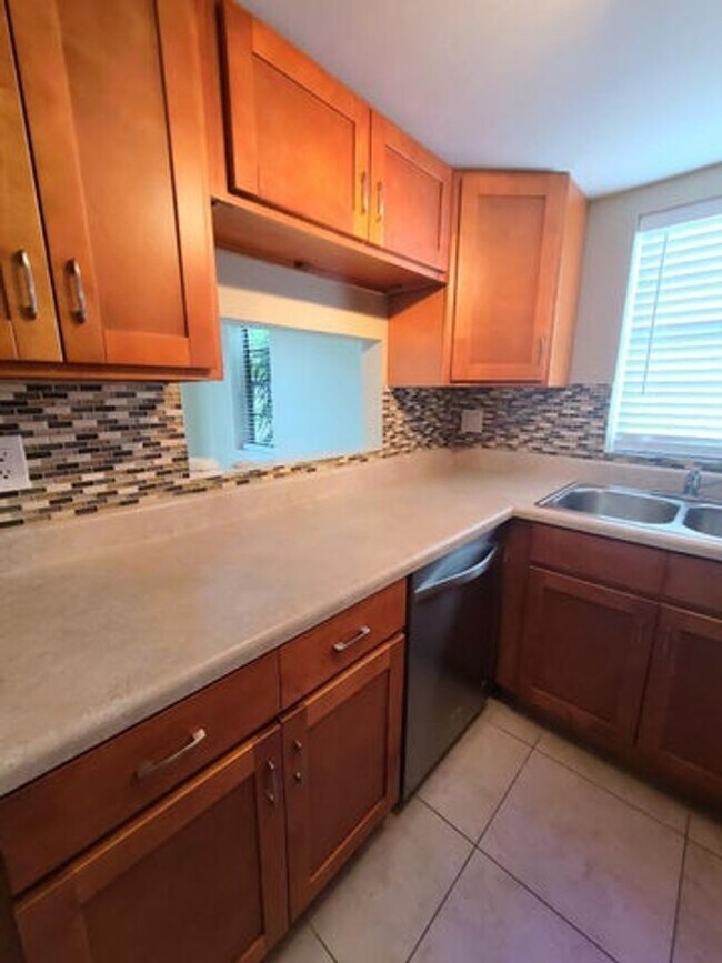 Photo - 3201 Bayview Dr