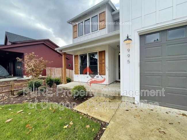 Photo - 995 SE Olive Way