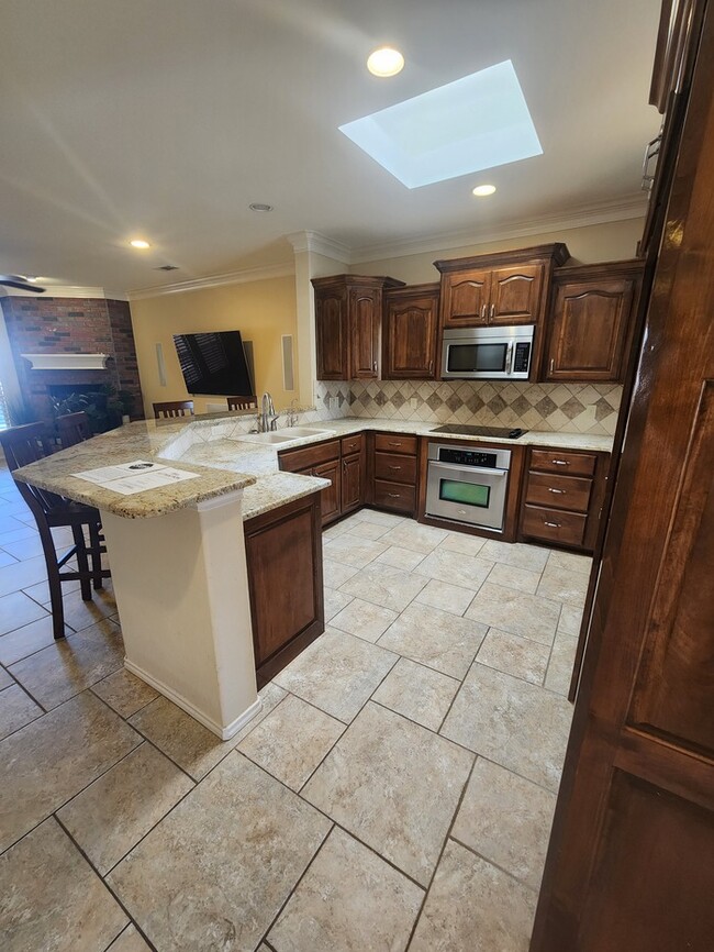 Photo - 3 bed 2 bath patio home, 3 car garage!
