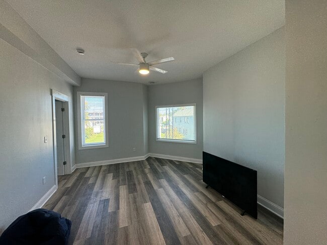 Photo - 1301 W Greenfield Ave Unit A