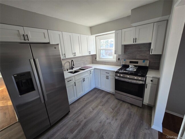 Photo - 70 E Valley Stream Blvd Unidad 2