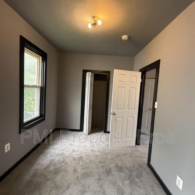 Photo - 3127 W Garfield Ave
