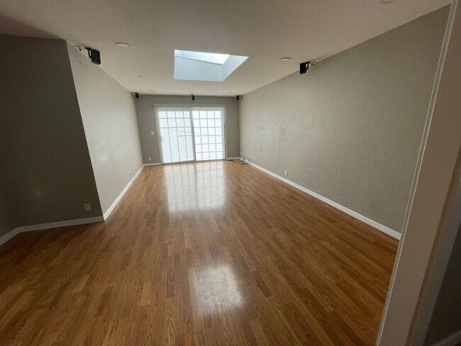 Photo - 1438 Myrtle Ave