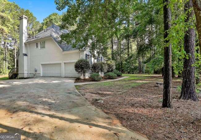 1202 Loxley Cir