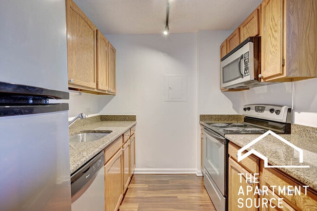 Photo - 100 W Chestnut St Unit 1805