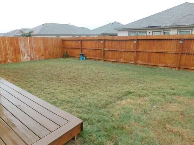 Building Photo - "Spacious 4-Bedroom Gem in San Antonio – Y... Rental