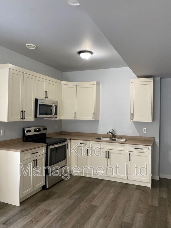 Photo - 107 Monterey Rd