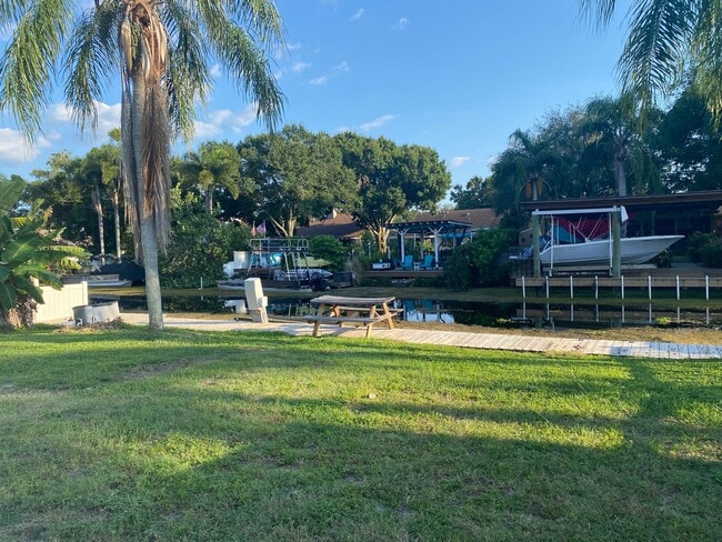 52 Cypress Dr