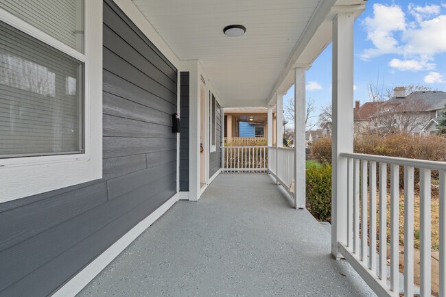 Photo - 2224 N Kenwood Ave
