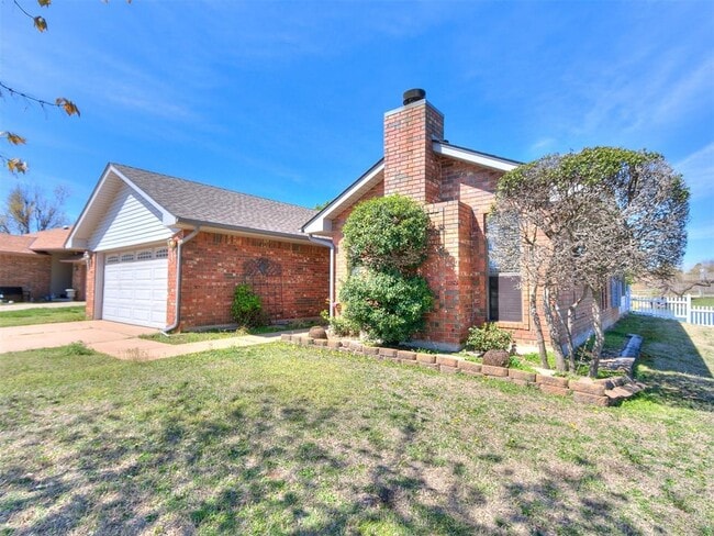 Photo - 7317 Louisburg Dr