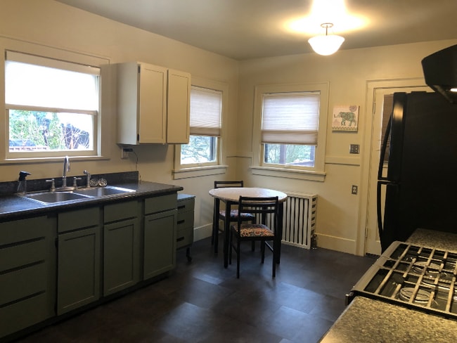 Photo - 3007 16th Ave S