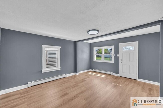 Photo - 51 Levinson Ave Casa