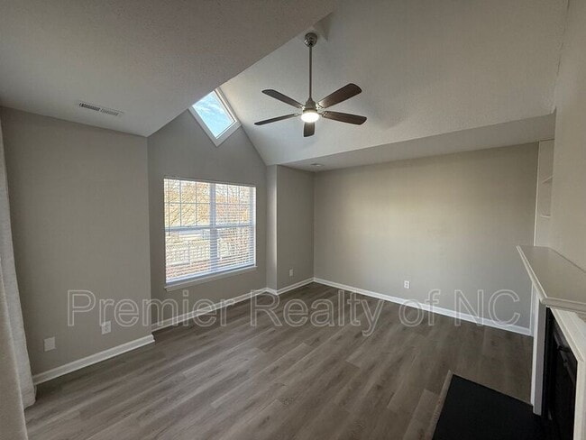 Photo - 4001 Whirlaway Ct Unit G