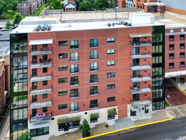 Photo - 1200 E Walnut St Unit 401