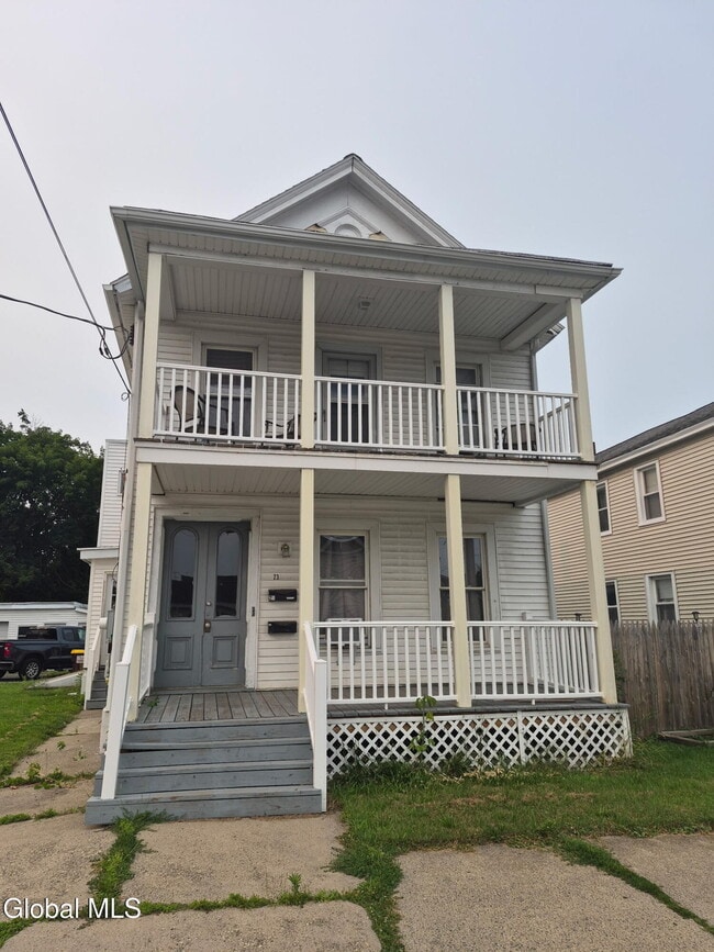 Building Photo - 232 S St Unit 2