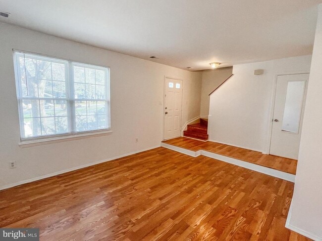 Photo - 19920 Waterloo Ct