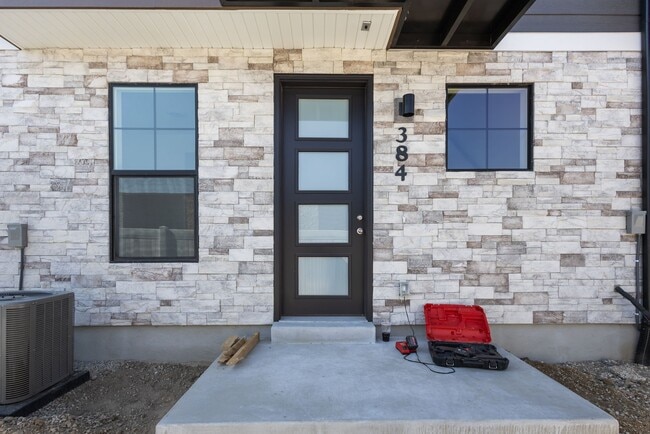 Photo - 384 Chadam Way