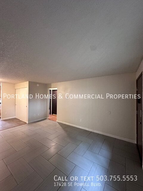 Photo - 17428 SE Powell Blvd