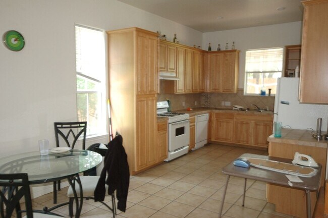 Photo - 5406 Martin Ave Unidad A