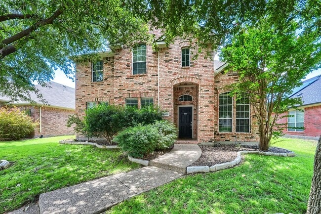 Building Photo - 5 Bedroom Home with Brand-New Carpet in Grayhawk | 3-Car Garage | Frisco ISD | Game Room