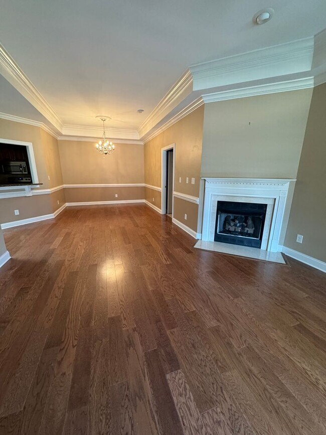 Photo - Come and view this CONDO!