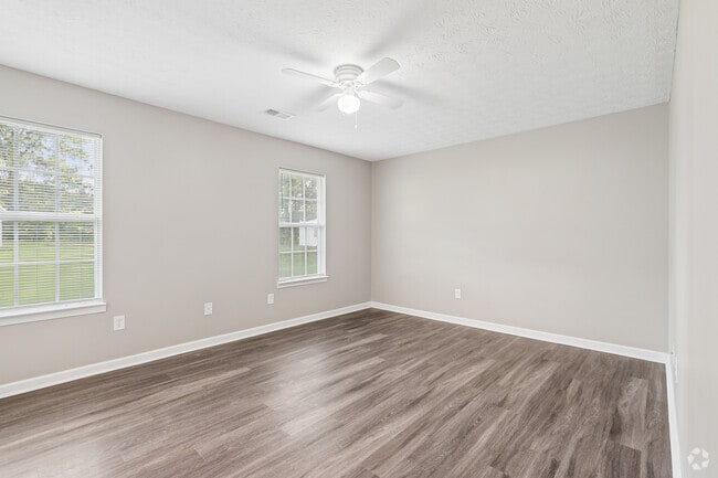 2BR, 2BA - 965SF - Primary Bedroom - Tallapoosa Manor
