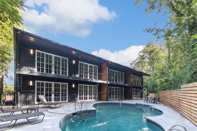 Photo - Riviera Apartments