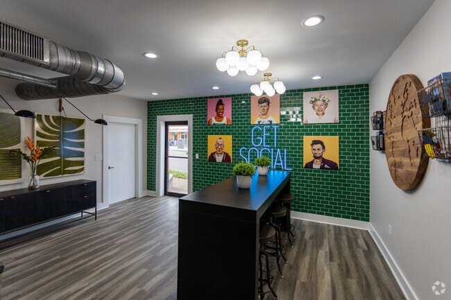 Centro de negocios - Highland Grand