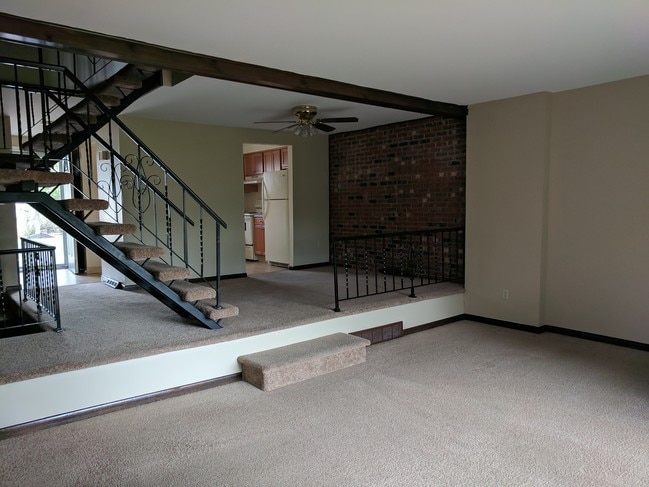 Chestnut Ridge Court