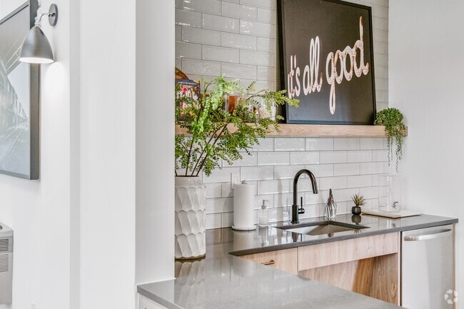 Building Photo - Isabella Apartment Homes