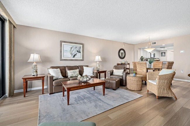 Photo - 6240 A1A S Unit SI FL2-ID1597022P