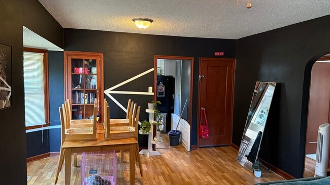 Photo - 3219 SW 8th Ave