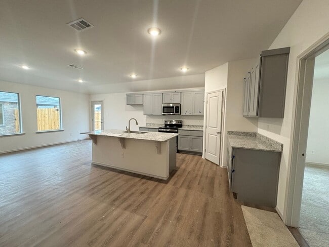 Photo - New Beginnings Start With AMRR: 3 BD Suburban Style Neighborhood!