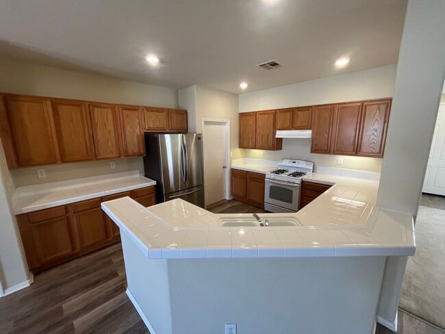 Photo - 3 Bed 2 Bath House in Tehachapi!