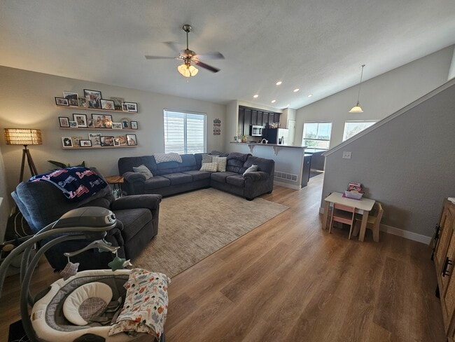 Photo - 7431 Willowdale Dr