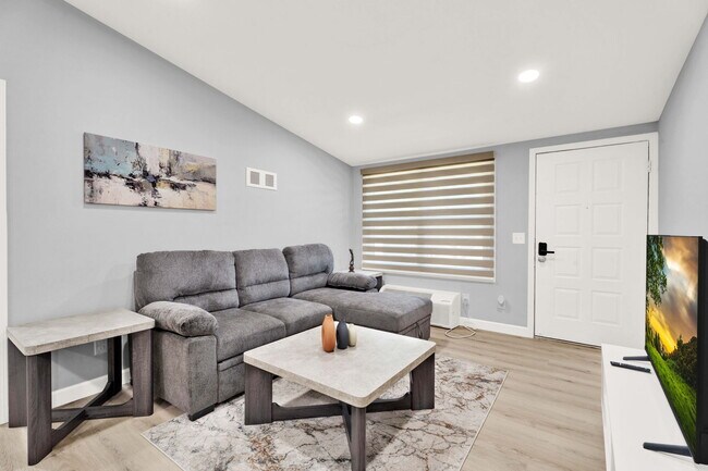 Photo - Roanoke Villas Apartments